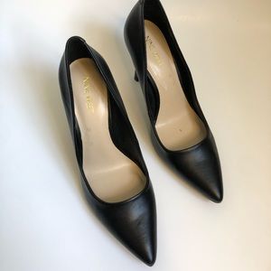 Classic pointy toe black pumps